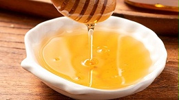 钓饵加蜂蜜有什么作用？为什么鱼饵厂家喜欢加蜂蜜？